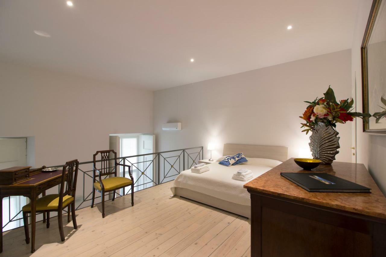 Palazzo D'Auria Aparthotel Napoli Eksteriør bilde